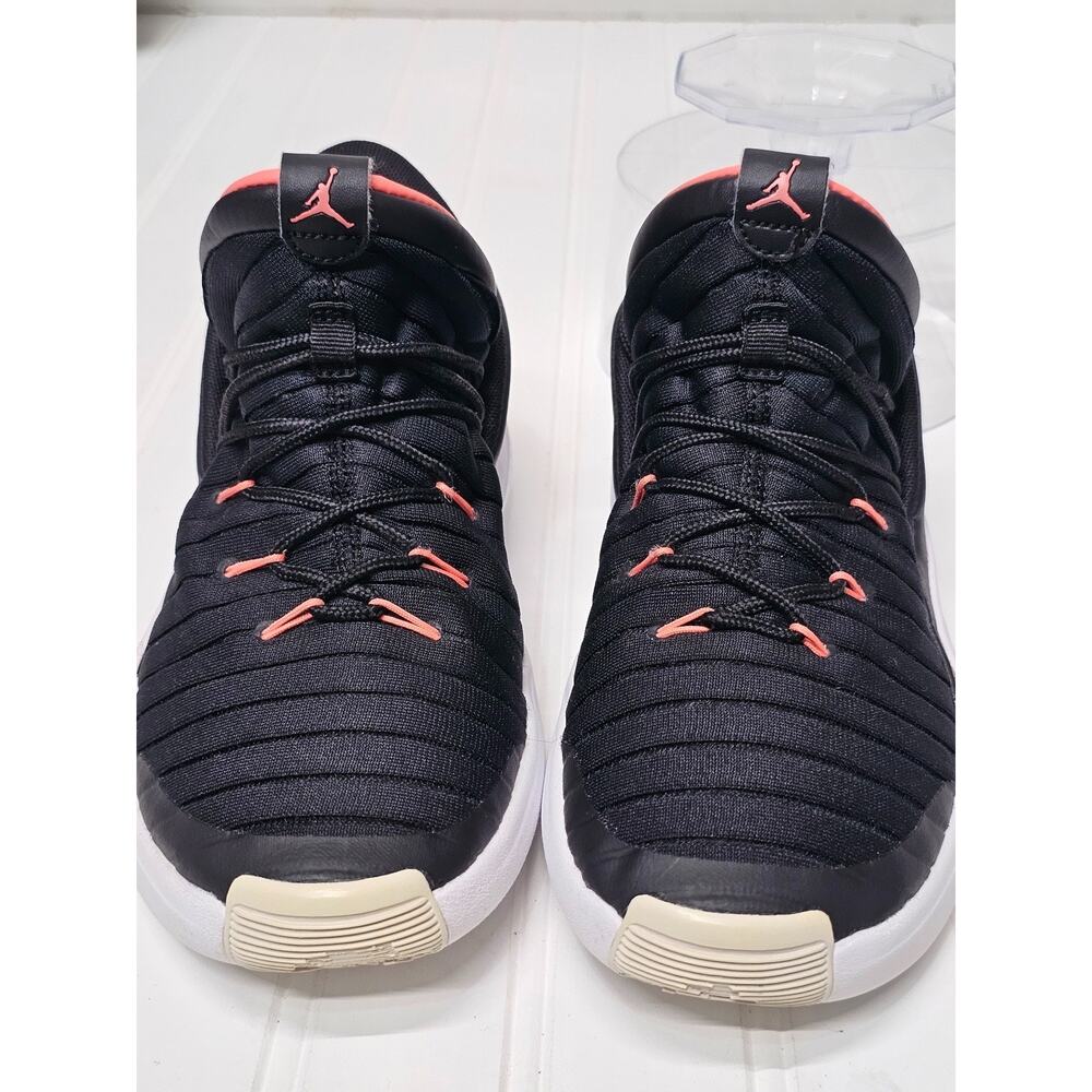 Jordan Flight Luxe GG Black and pink women's size 5.5